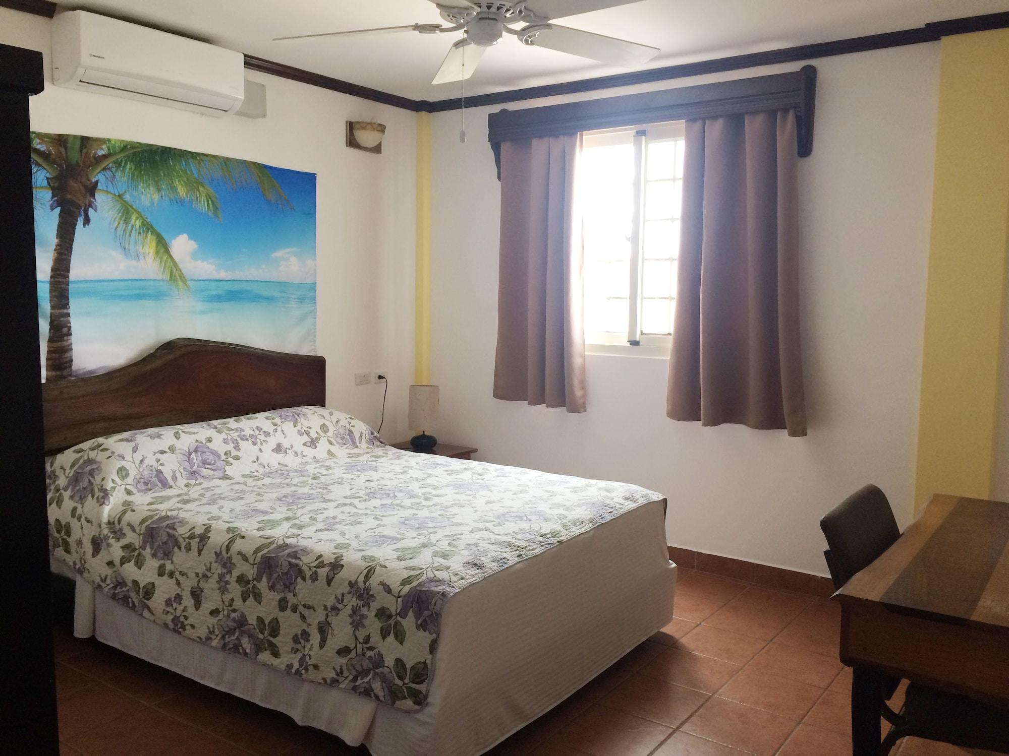 Easy Inn Hotel Belize City Exterior photo