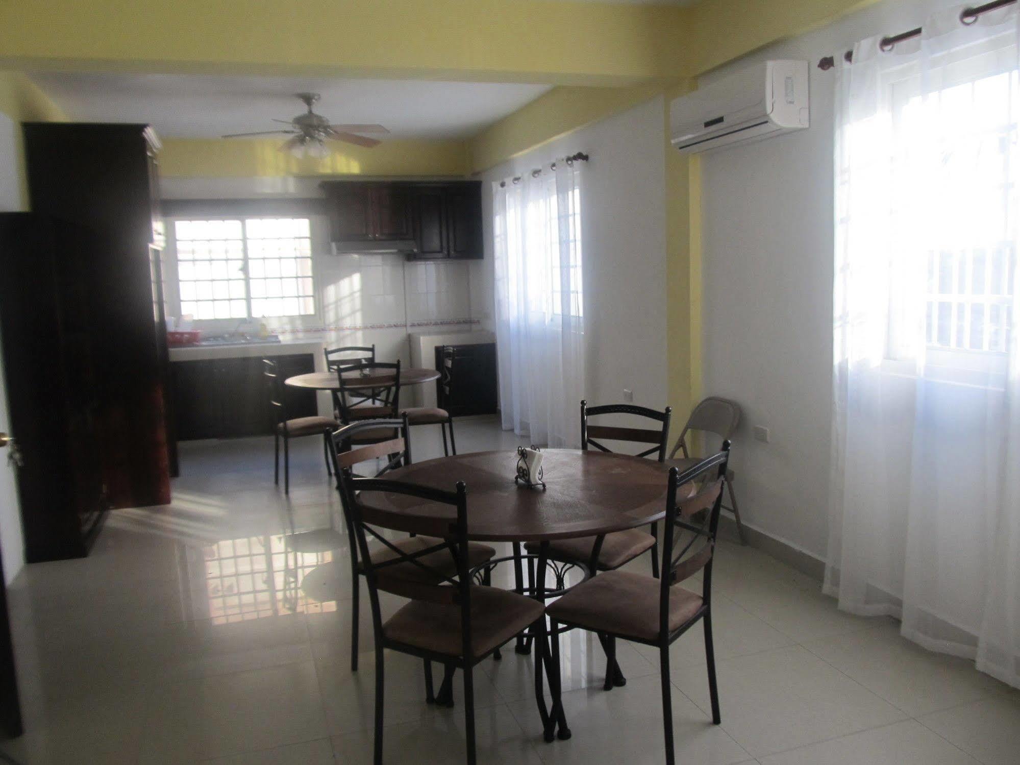 Easy Inn Hotel Belize City Exterior photo